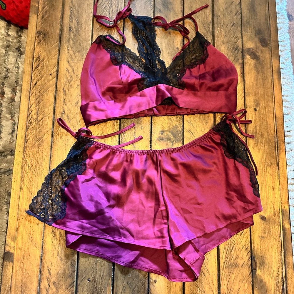 LAST CHANCE - Make me an offer - Adore Me Red and Black Lace Pajama Set